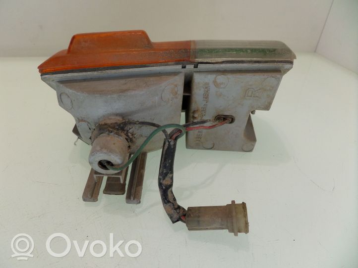 Mitsubishi Pajero Indicatore di direzione anteriore 1124236