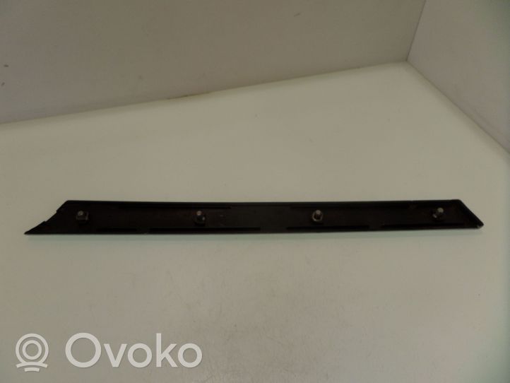 BMW 3 E46 Rivestimento del vano portaoggetti del cruscotto 8213994