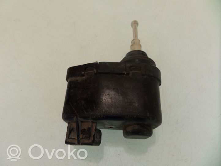 Audi 80 90 S2 B4 Žibintų aukščio reguliavimo varikliukas 8A0941295