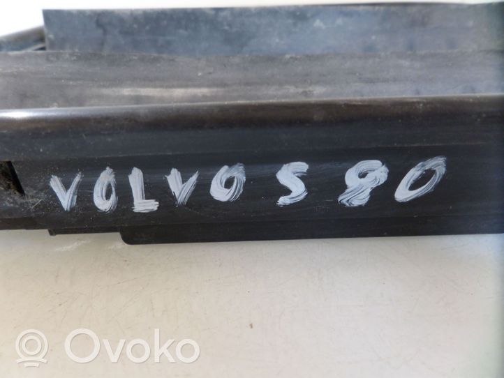 Volvo S80 Quarter panel pressure vent 