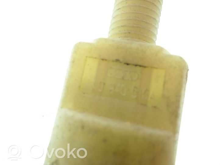 Volkswagen PASSAT B5 Clutch pedal sensor 4A0945515A