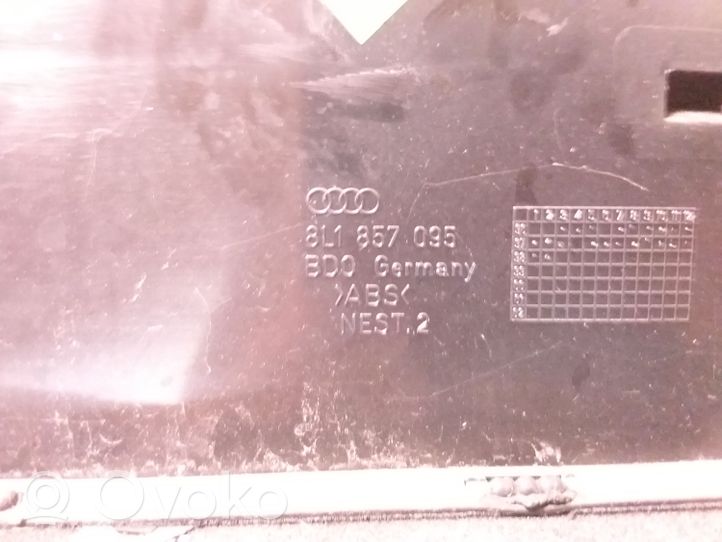 Audi A3 S3 8L Daiktadėžės (bordačioko) komplektas 8L1857095