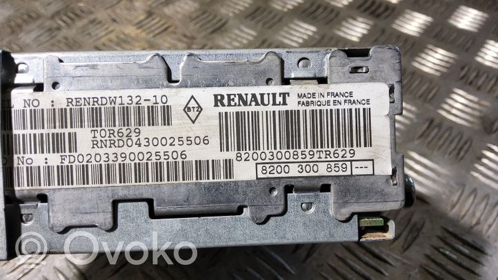 Renault Scenic II -  Grand scenic II Panel / Radioodtwarzacz CD/DVD/GPS 8200300859