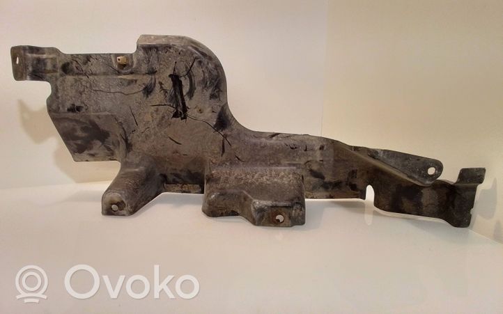 Volkswagen Multivan T5 Rear underbody cover/under tray 7H0825211