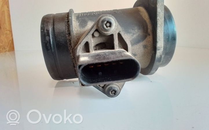 Volkswagen PASSAT B5 Przepływomierz masowy powietrza MAF 0281002216