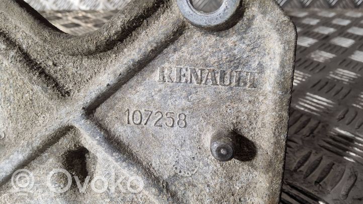 Renault Master II Vaihdelaatikon kiinnitys 107258