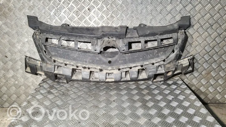 Opel Vectra C Front bumper upper radiator grill 903000004