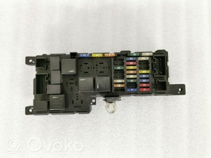 Volvo XC70 Ramka / Moduł bezpieczników 9452993
