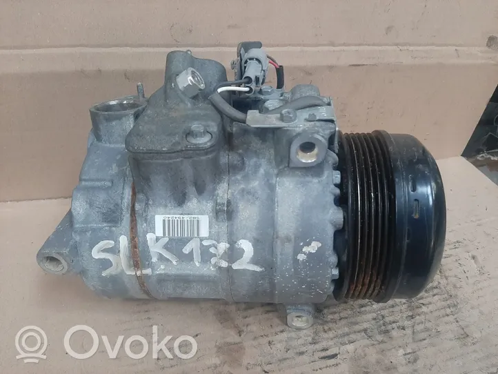 Mercedes-Benz SLK R172 Ilmastointilaitteen kompressorin pumppu (A/C) A0032308511