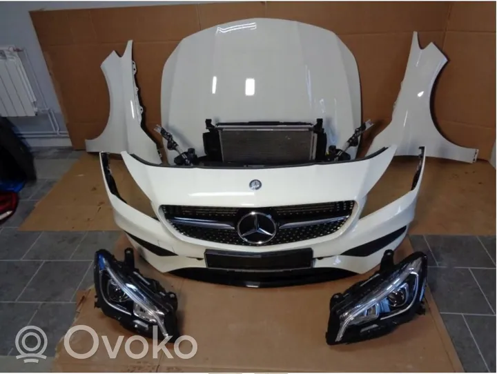 Mercedes-Benz CLA C117 X117 W117 Kit de pièce par-chocs avant 