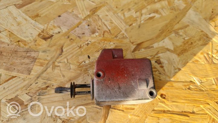 Volvo S40, V40 Fuel tank cap lock 