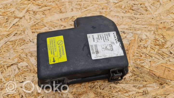 Volvo S60 Fuse box cover 8645259