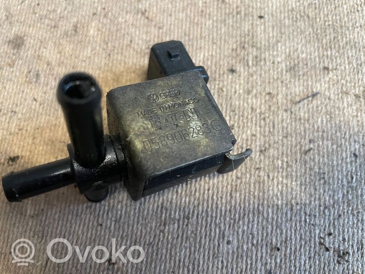 Audi TT Mk1 Zawór podciśnienia / Elektrozawór turbiny 058906283C