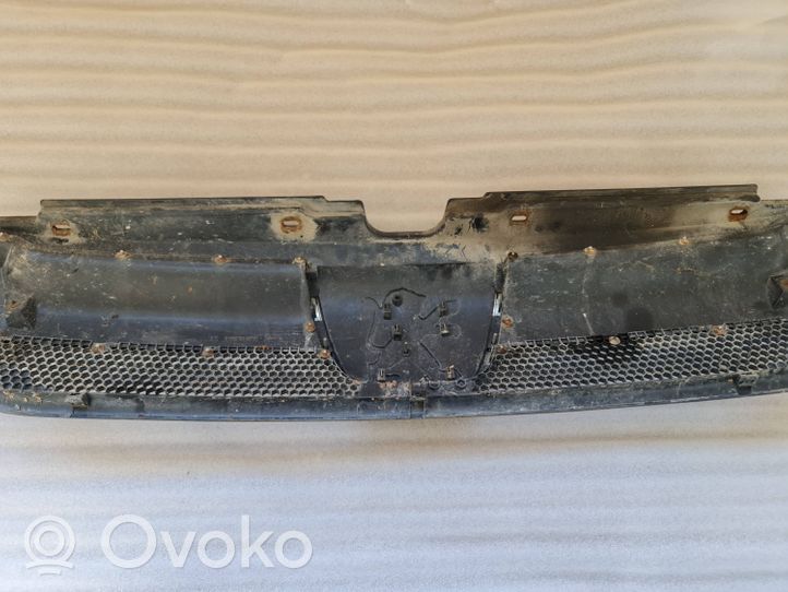 Peugeot Boxer Grille de calandre avant 1304703070