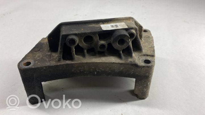 Fiat Grande Punto Moottorin kiinnikekorvake (käytetyt) 55198565