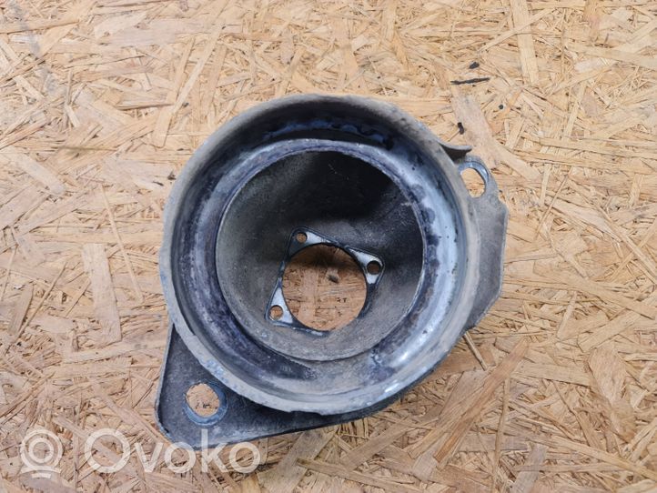 Volvo V70 Front shock absorber mounting bracket 