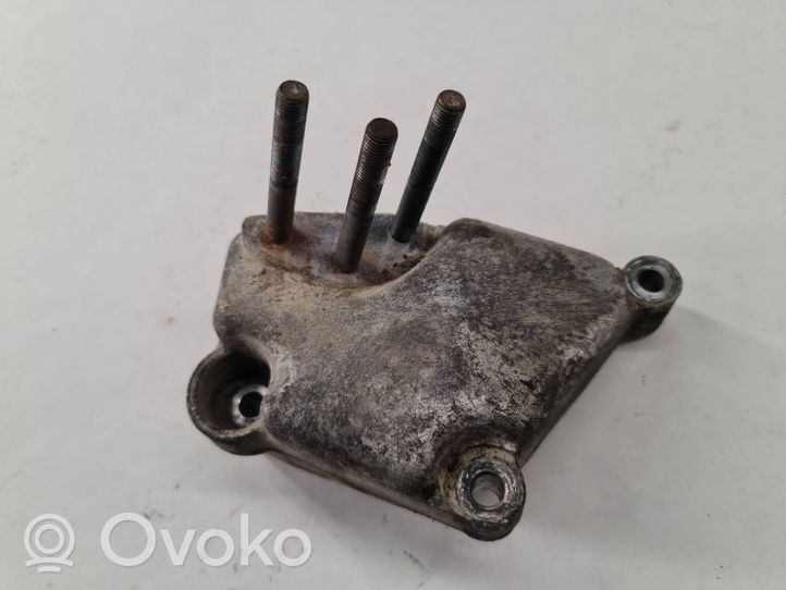 Volvo S40, V40 Support de boîte de vitesses 30611139