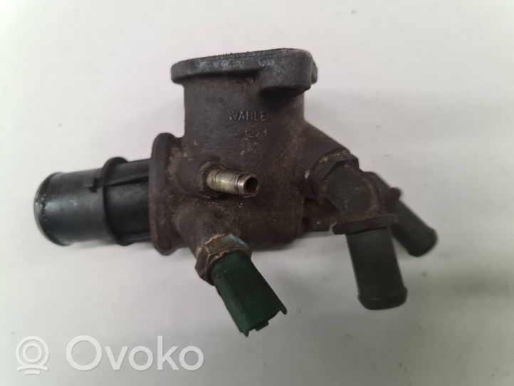 Opel Zafira B Boîtier de thermostat / thermostat 55203388