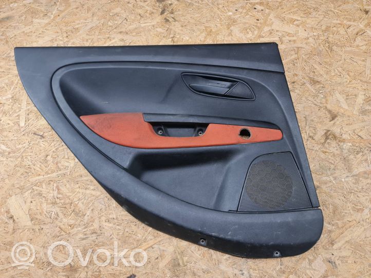 Fiat Grande Punto Takaoven verhoilu 