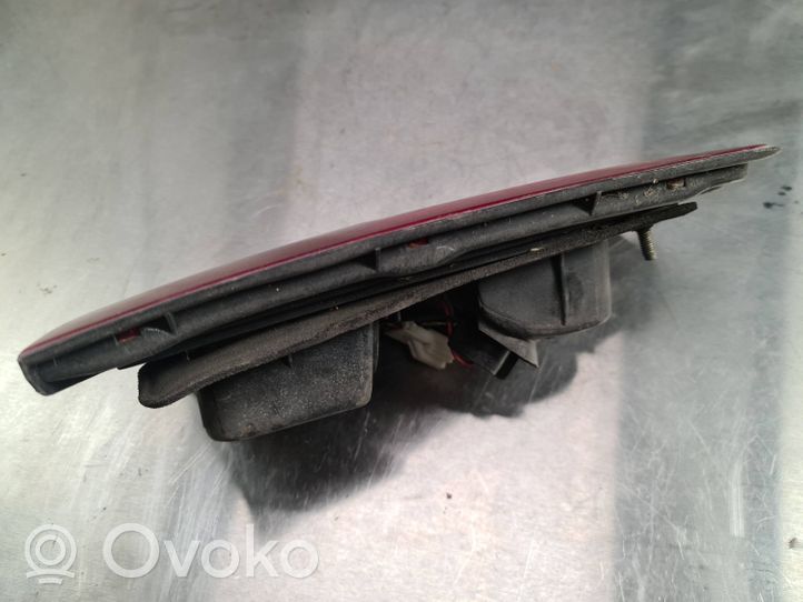 Volkswagen PASSAT B5 Takaluukun takavalot 22687009