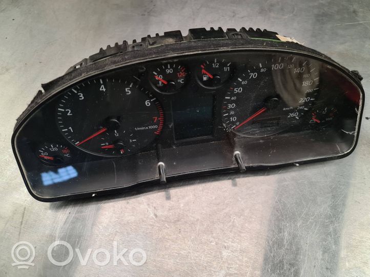 Audi A6 S6 C5 4B Nopeusmittari (mittaristo) 4B0919880A