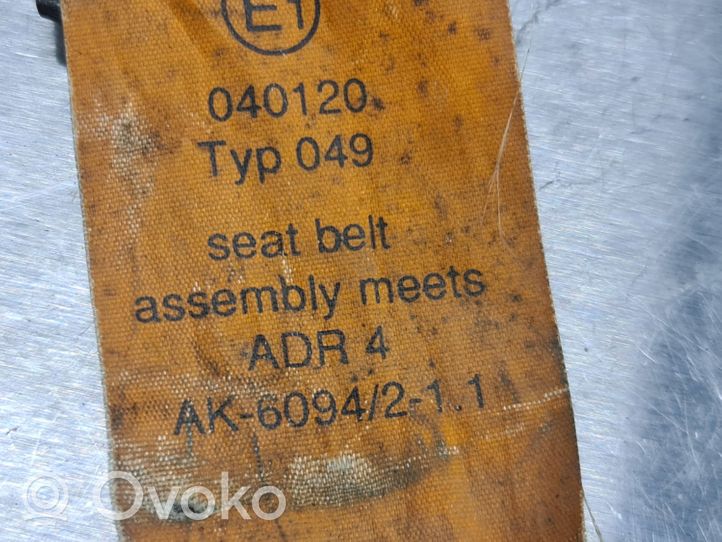 BMW 5 E39 Etuistuimen turvavyö 8217890