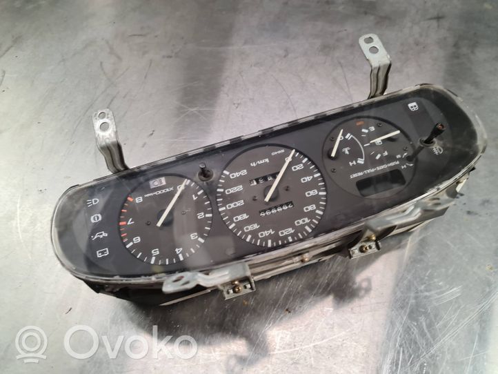 Mazda 323 F Speedometer (instrument cluster) 769905851