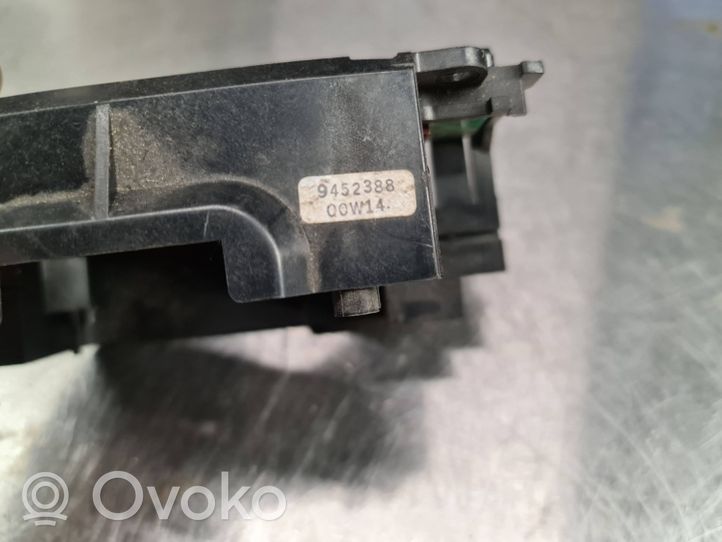 Volvo S60 Maniglia/leva di regolazione del volante 9452388