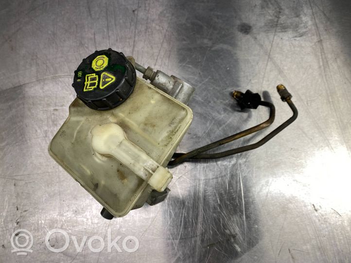 Volvo V70 Główny cylinder hamulca 8646006