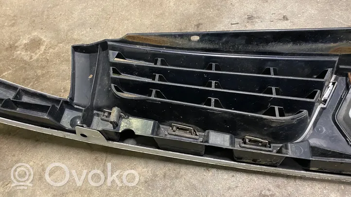 Renault Kangoo I Grille calandre supérieure de pare-chocs avant 