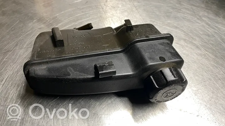 Volvo S80 Power steering fluid tank/reservoir 30645621