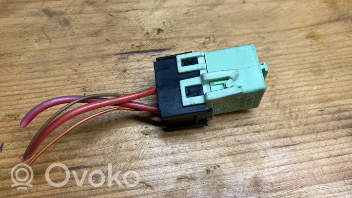 BMW 7 E65 E66 Other relay 61368373700