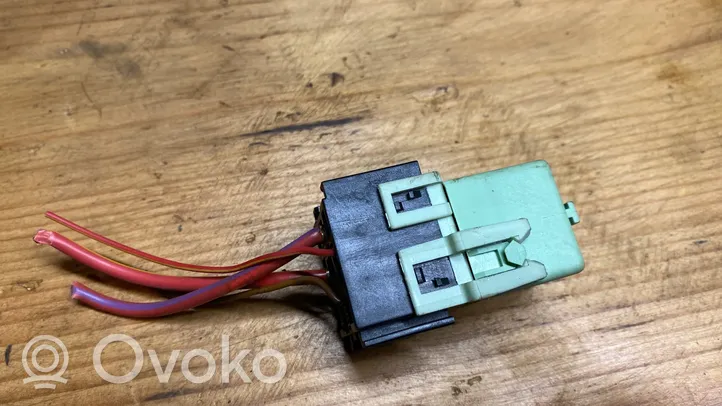 BMW 7 E65 E66 Other relay 61368373700