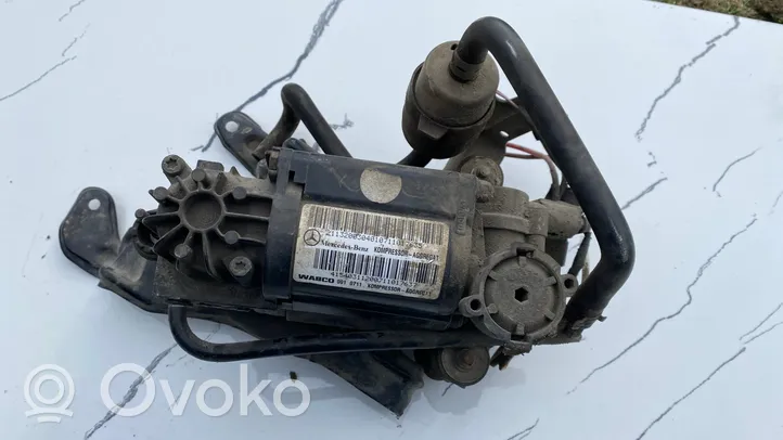 Mercedes-Benz E W211 Compresseur / pompe à suspension pneumatique A2113201843