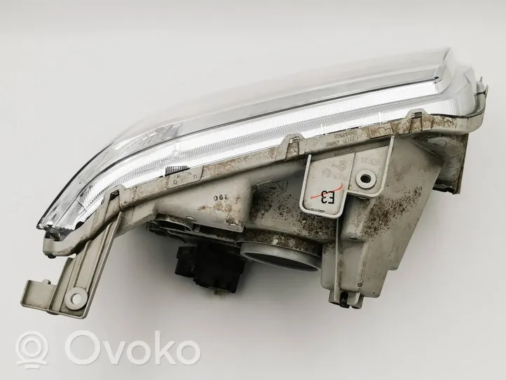 Suzuki Grand Vitara II Faro/fanale 10059076