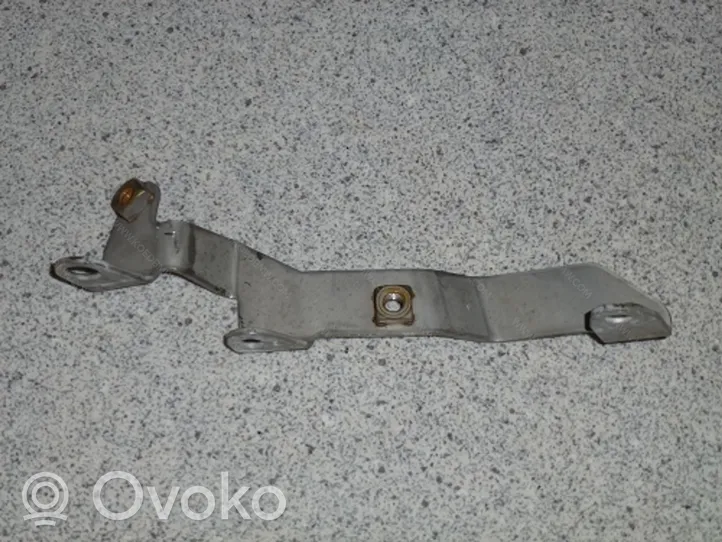 BMW X3 E83 Staffa/supporto di montaggio della marmitta 18203401545