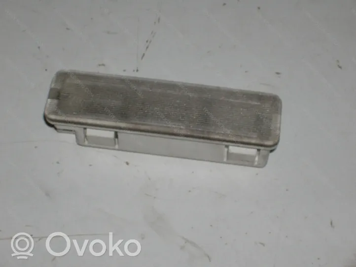 BMW 7 E38 Luce interna per portiera anteriore 63311383055