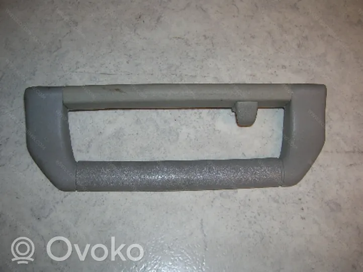 BMW 5 E34 Poignée de maintien plafond avant 51168102404