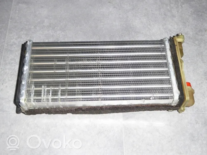 BMW 3 E30 Radiateur soufflant de chauffage 64118391362