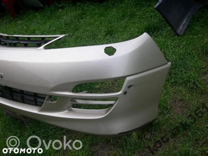 Toyota Previa (XR50) III Zderzak przedni 