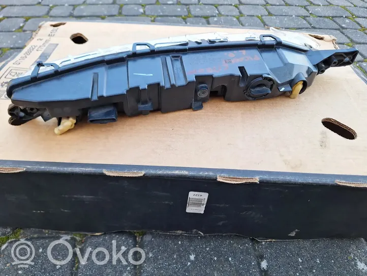 Citroen C4 II Picasso Lampa LED do jazdy dziennej 