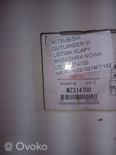 Mitsubishi Outlander Takaluukun koristelista MZ314700