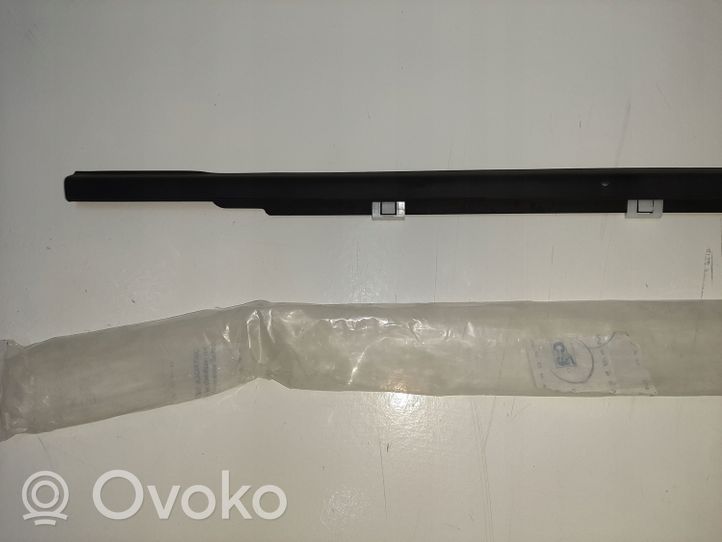 Hyundai Elantra VI Verkleidung Türfenster Türscheibe vorne 82220F2010