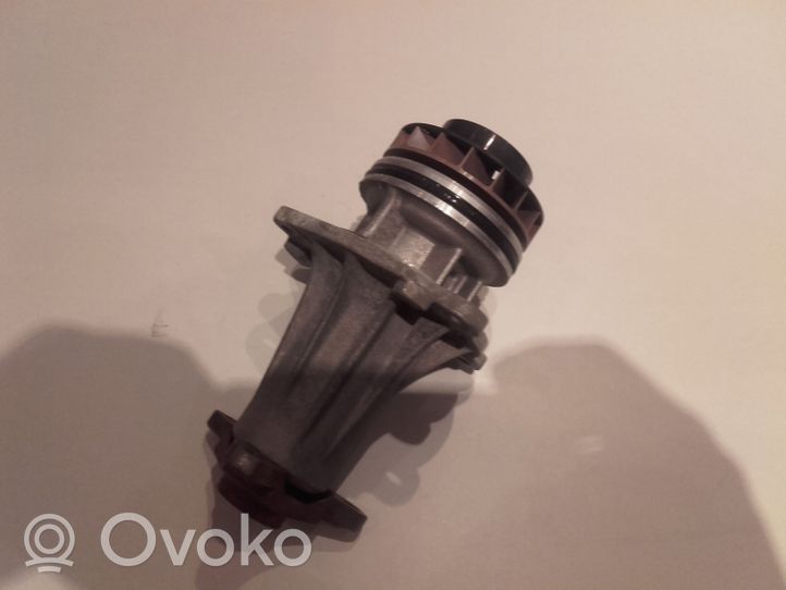 Nissan Pathfinder R51 Pompe de circulation d'eau 8200850126