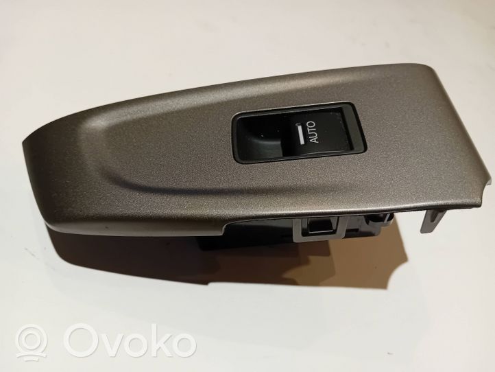 Honda Accord Przełącznik / Przycisk otwierania szyb 35770 TL4 E11 M1