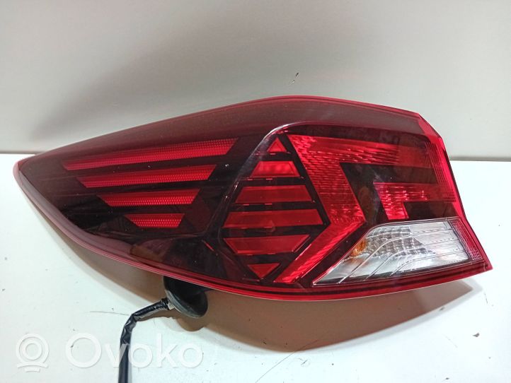 Hyundai Elantra VI Lampa tylna 92401F2500