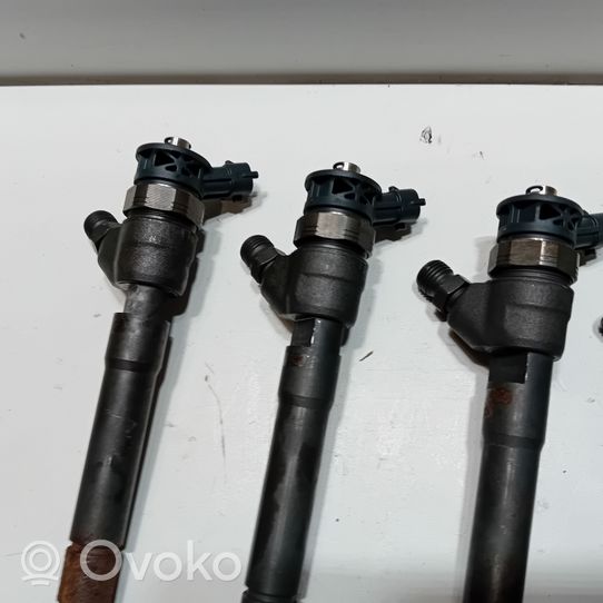 Renault Trafic III (X82) Fuel injectors set 0445110546