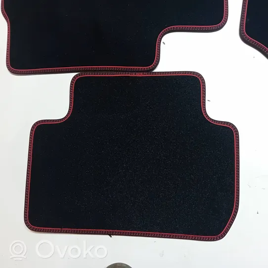 Mitsubishi Eclipse Cross Kit tapis de sol auto MZ314997R