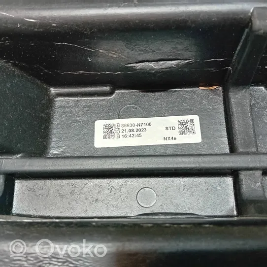 Hyundai Tucson IV NX4 Traversa di supporto paraurti posteriore 86630N7100