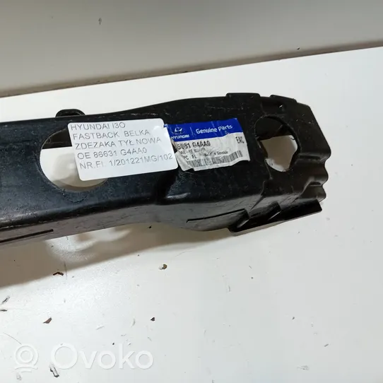 Hyundai i30 Traversa di supporto paraurti posteriore 86631G4AA0